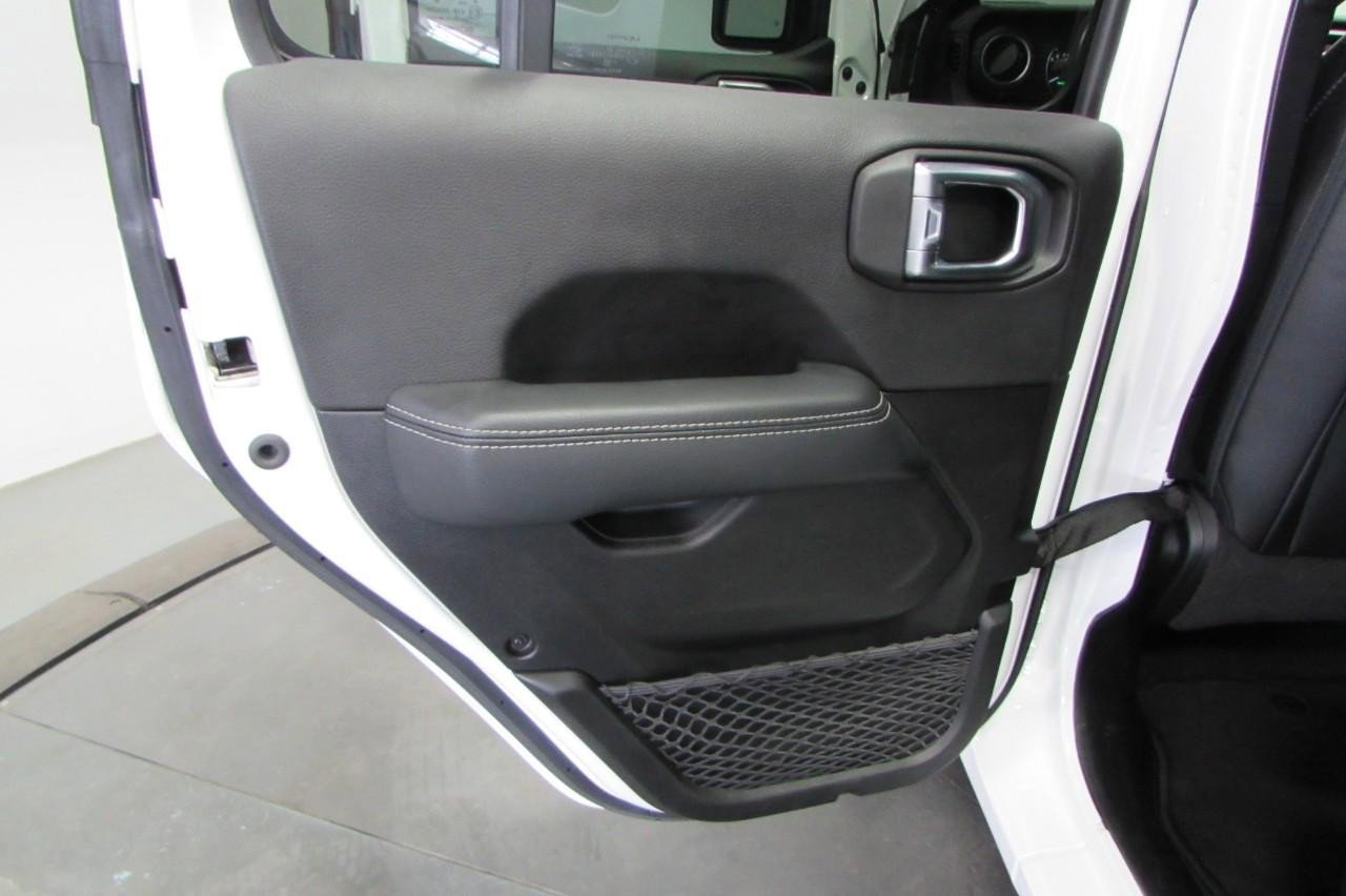 Used 2023 Jeep Wrangler Unlimited Sahara image 25