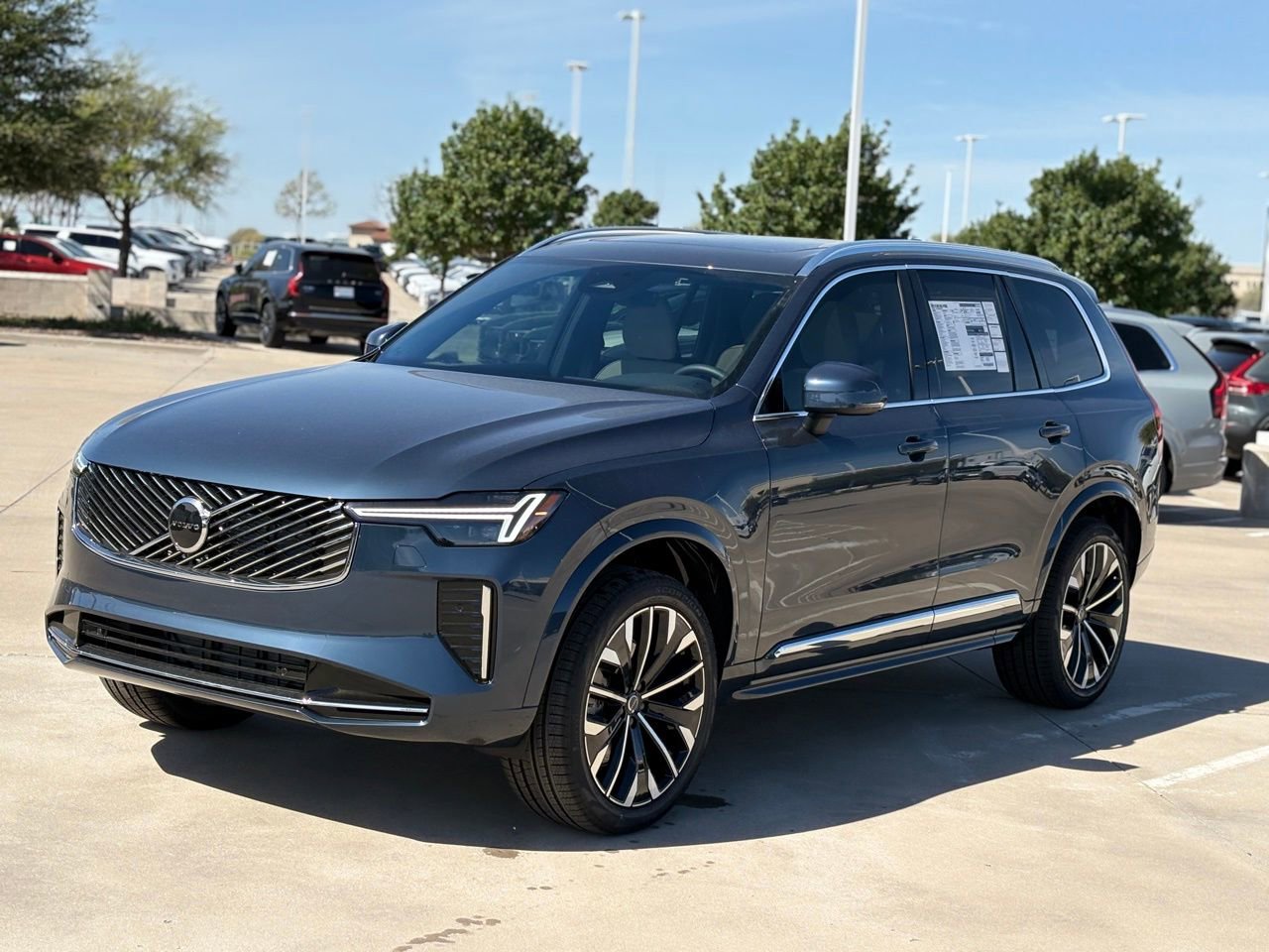 New 2026 Volvo XC90 B5 Core w/ Protection Package Premier image 3