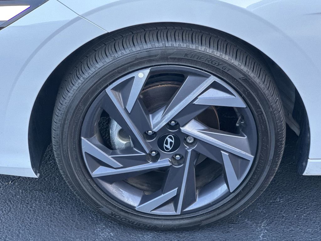 New 2025 Hyundai Elantra SEL w/ Cargo Package FWD image 12