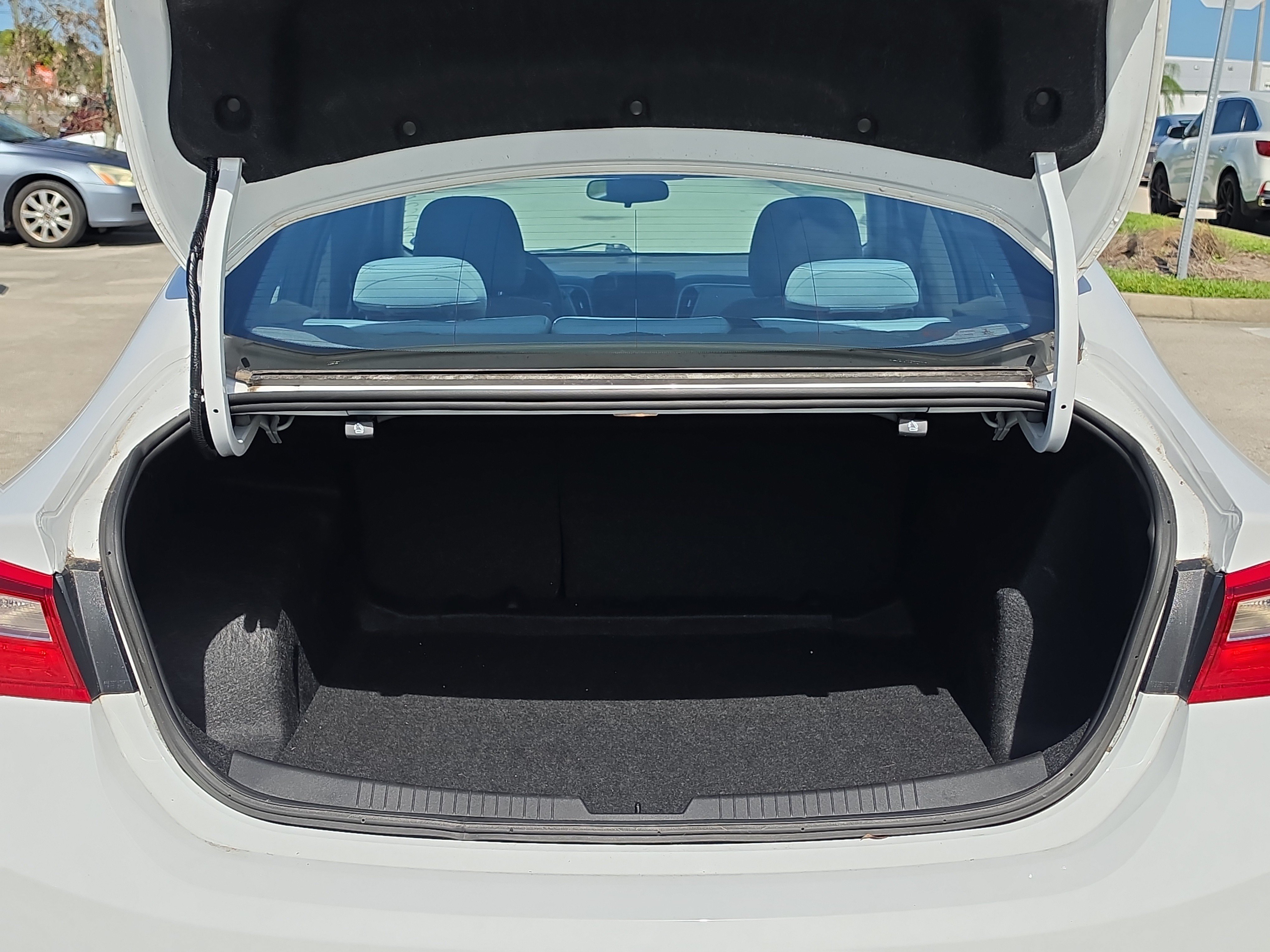 Certified 2023 Chevrolet Malibu LS FWD image 6