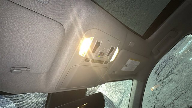 Used 2023 Toyota Highlander XLE image 23