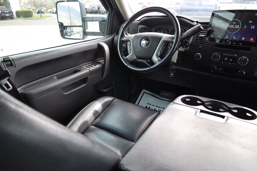 Used 2011 Chevrolet Silverado 1500 LT w/ All-Star Edition AWD/4WD image 19
