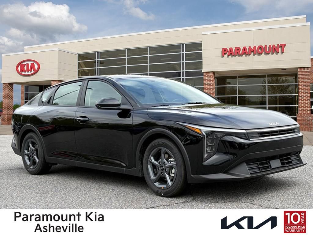 New 2025 Kia K4 LXS