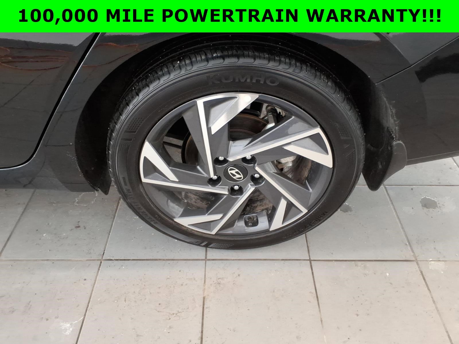 Certified 2025 Hyundai Elantra Sport image 17