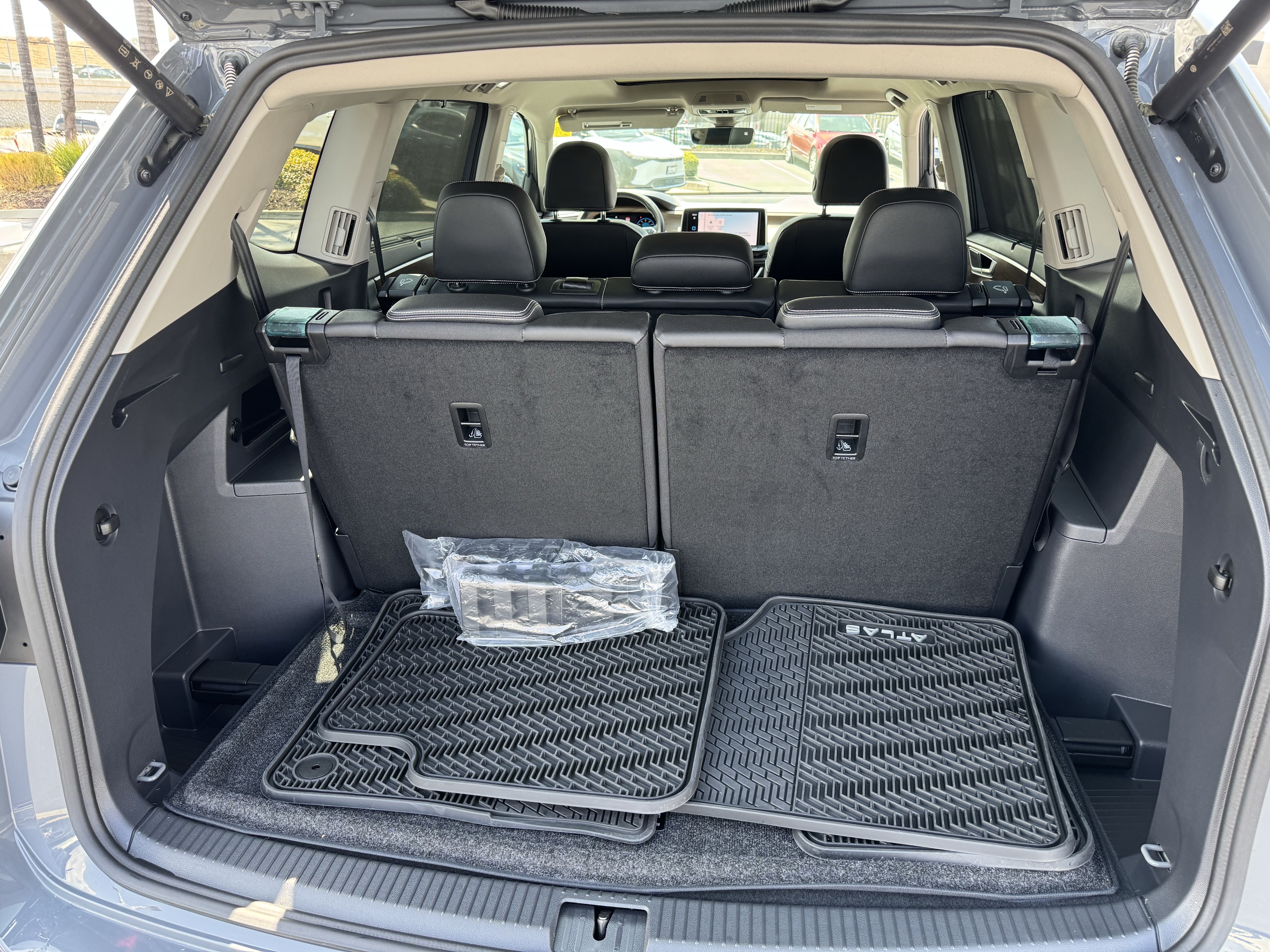 Used 2026 Volkswagen Atlas SE FWD image 36
