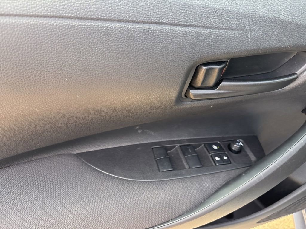 Used 2026 Toyota Corolla LE FWD image 13