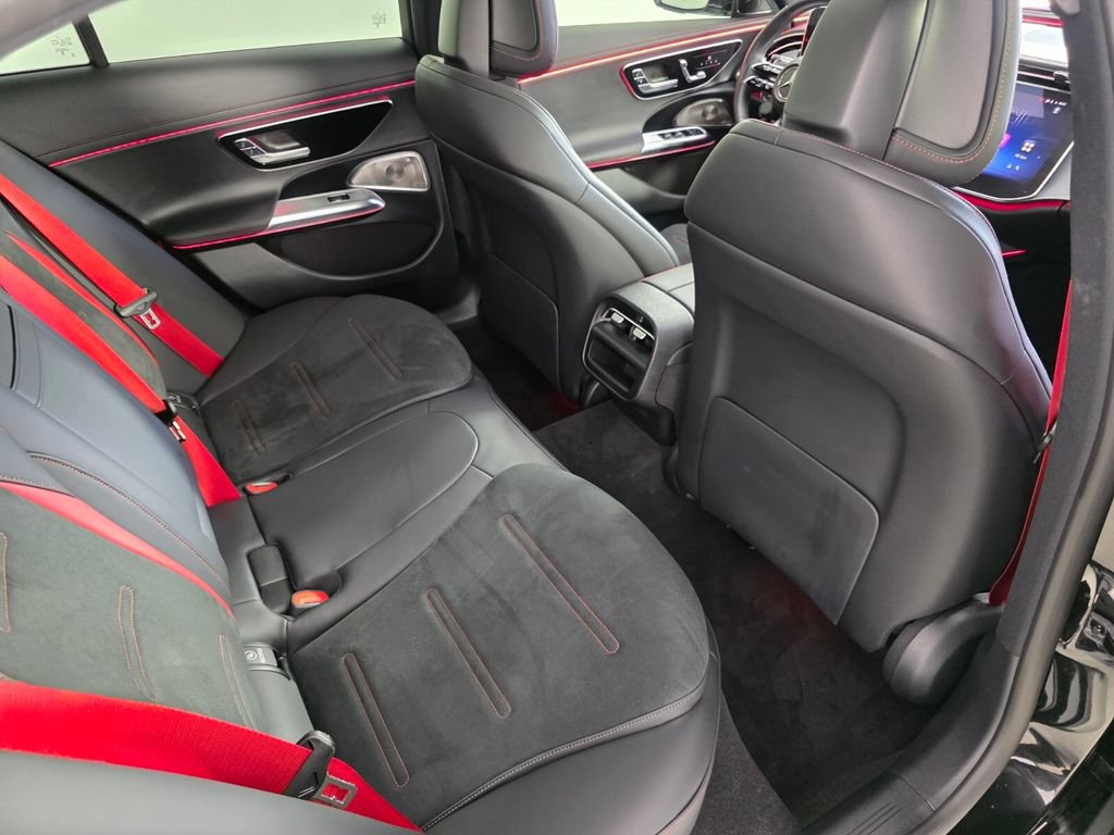 Certified 2025 Mercedes-Benz E 53 AMG e 4MATIC Sedan image 26