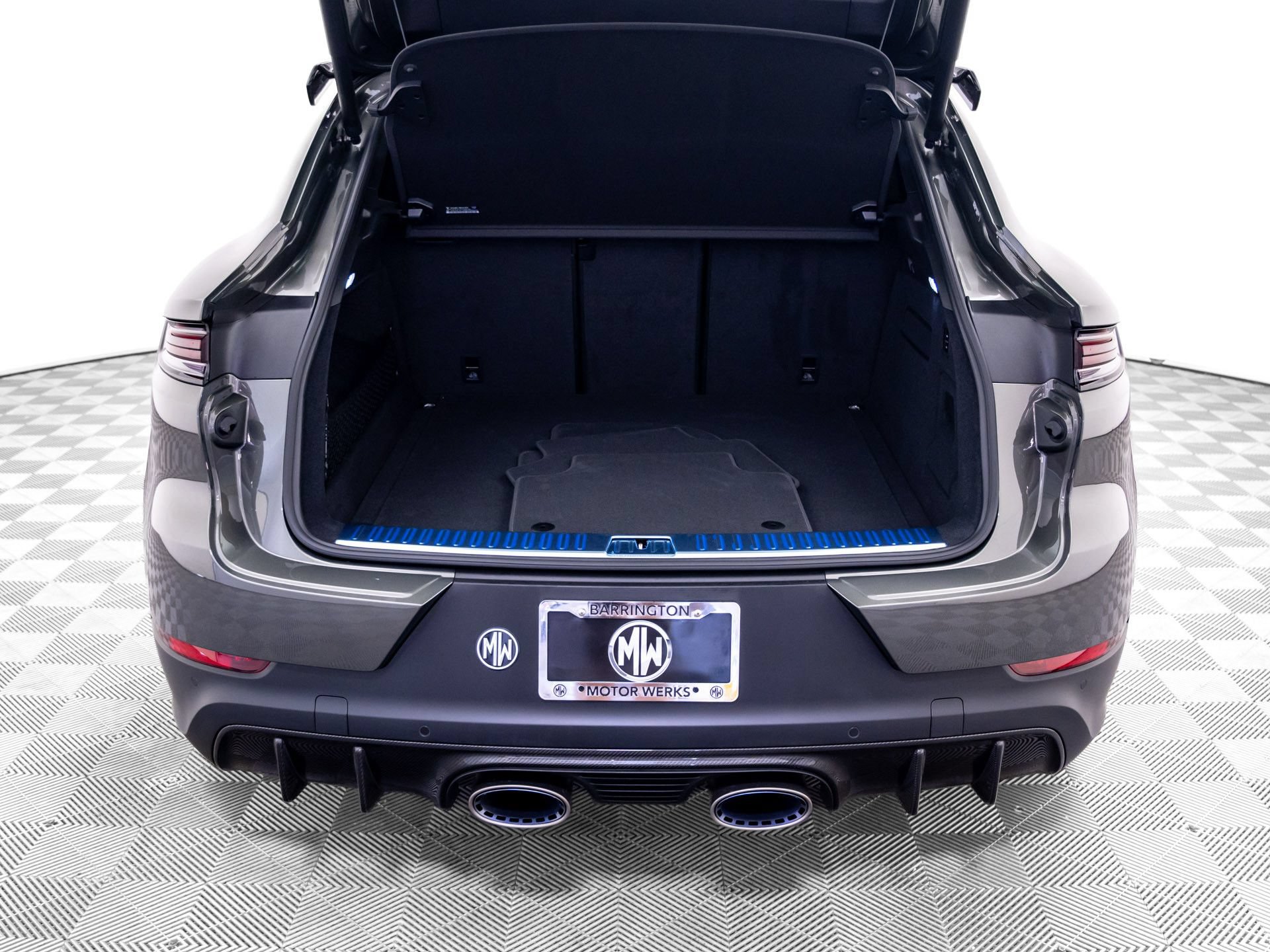 New 2026 Porsche Cayenne Turbo GT AWD/4WD image 32