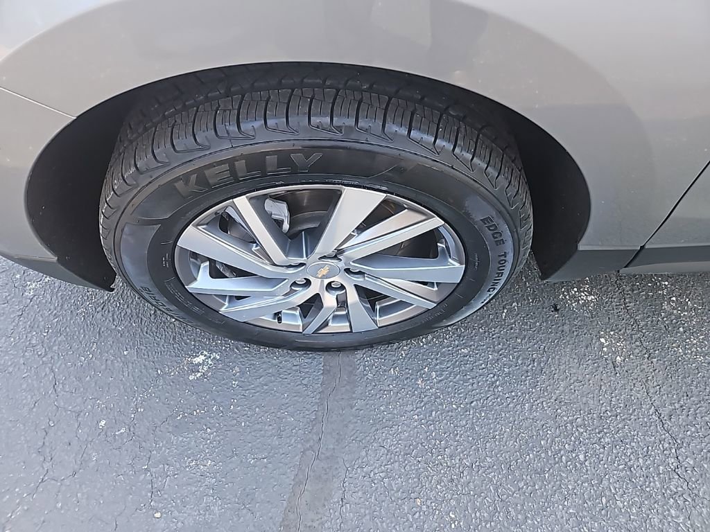 Used 2023 Chevrolet Equinox LT image 13