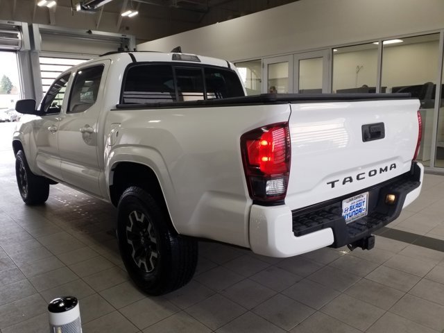 Used 2020 Toyota Tacoma SR image 17