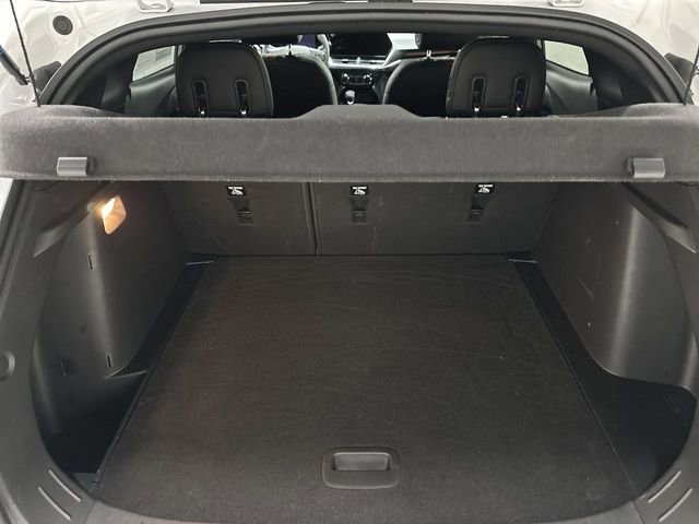 Used 2024 Chevrolet Trax RS w/ Sunroof Package image 16