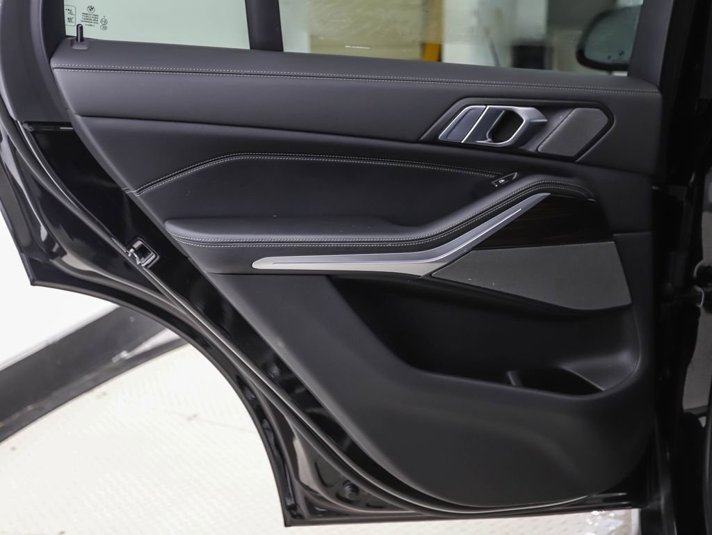 Certified 2024 BMW X5 xDrive40i w/ Premium Package image 20