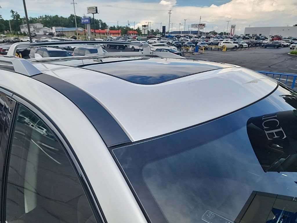Certified 2025 Nissan Pathfinder Platinum w/ Cargo Package AWD/4WD image 11