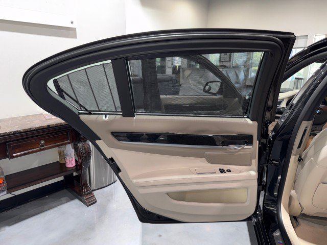 Used 2014 BMW 750i RWD image 54
