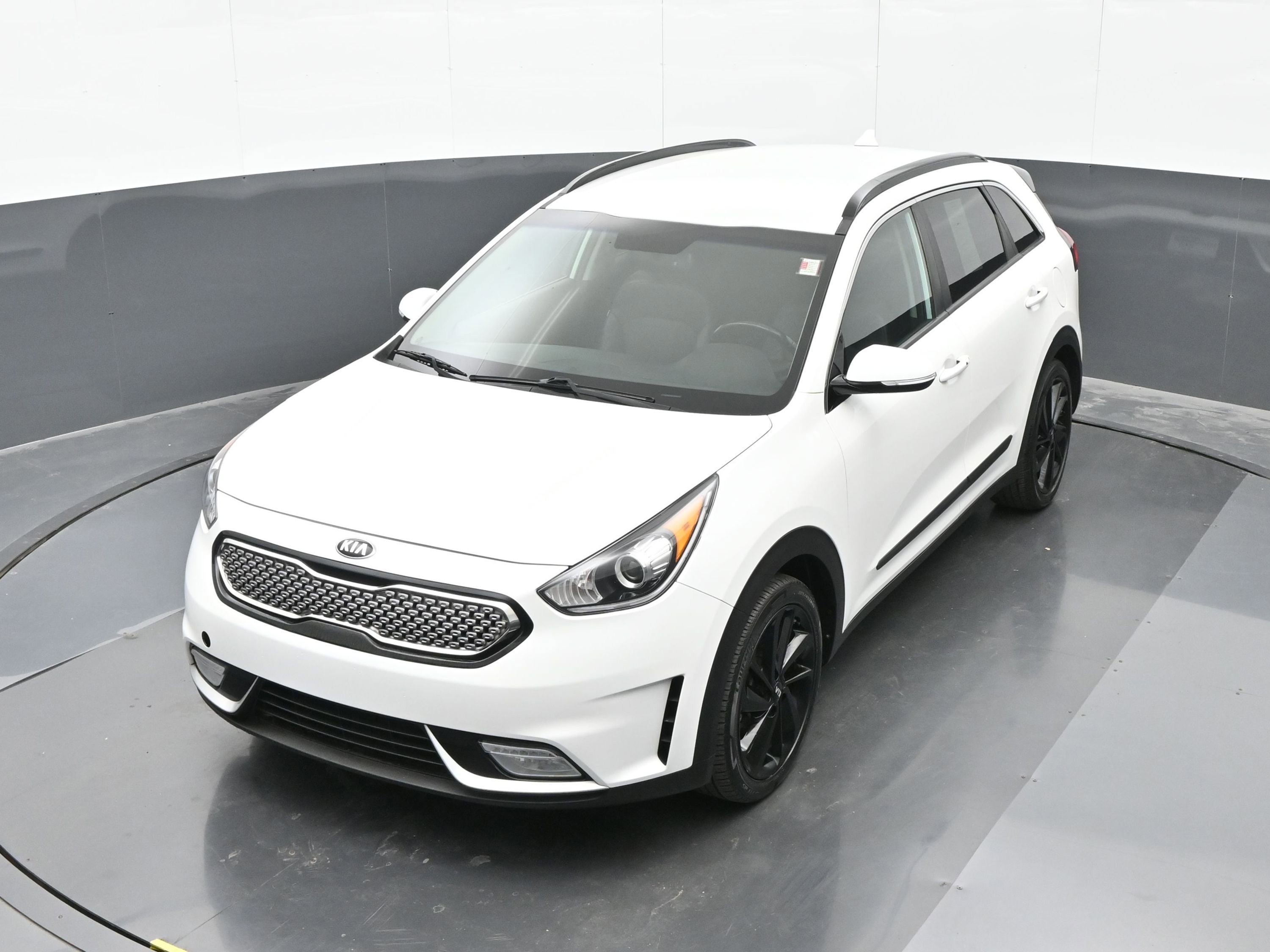 Used 2019 Kia Niro S Touring image 32