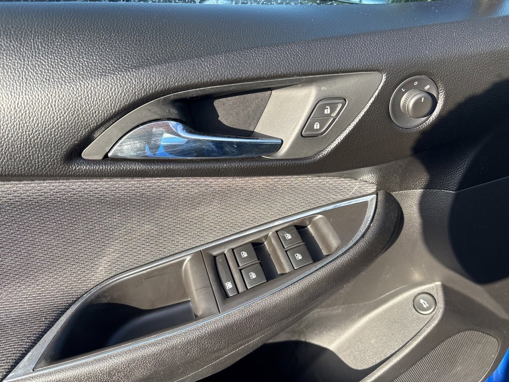 Used 2019 Chevrolet Cruze LT w/ Convenience Package image 20