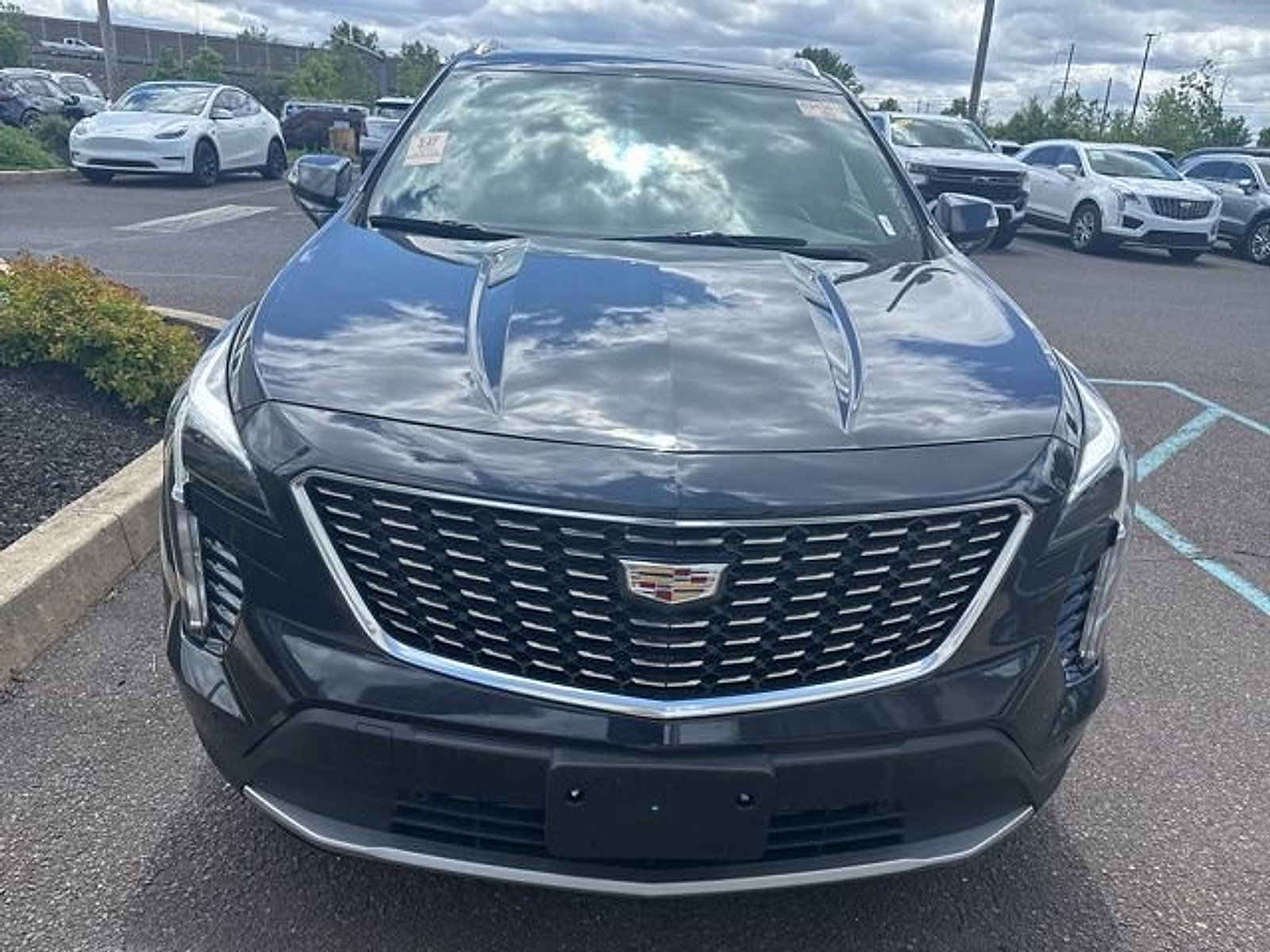 Used 2023 Cadillac XT4 Premium Luxury AWD/4WD image 6