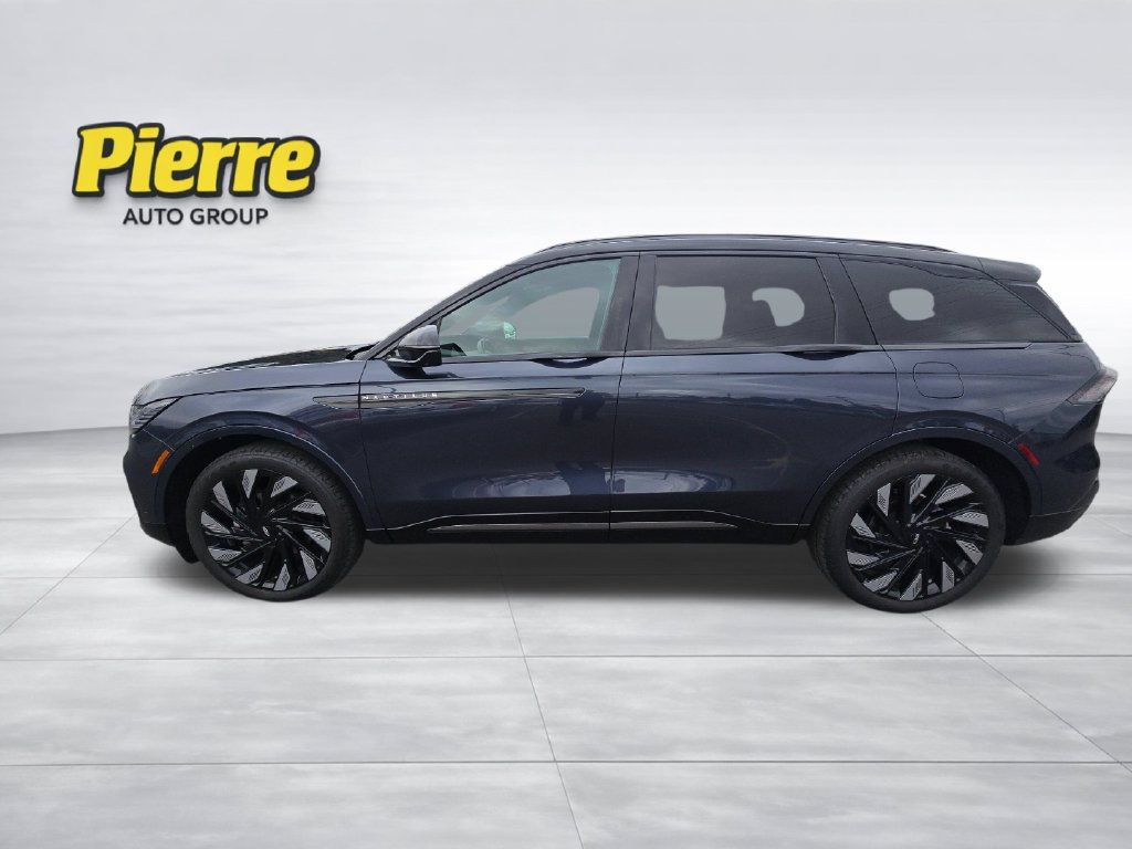 Certified 2024 Lincoln Nautilus Reserve w/ Equipment Group 202A AWD/4WD image 2