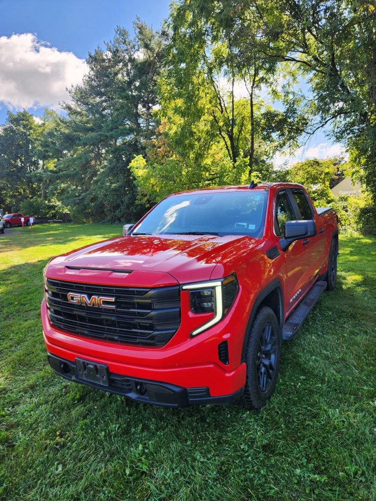 Used 2023 GMC Sierra 1500 Pro w/ Graphite Edition AWD/4WD image 3
