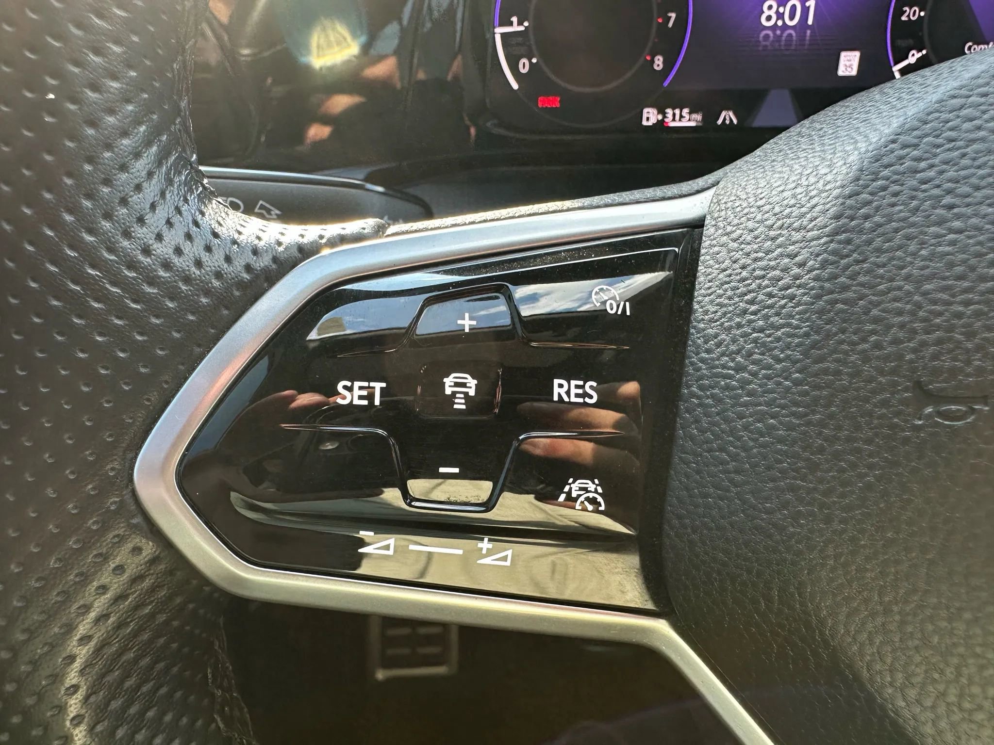 Used 2022 Volkswagen GTI SE image 14