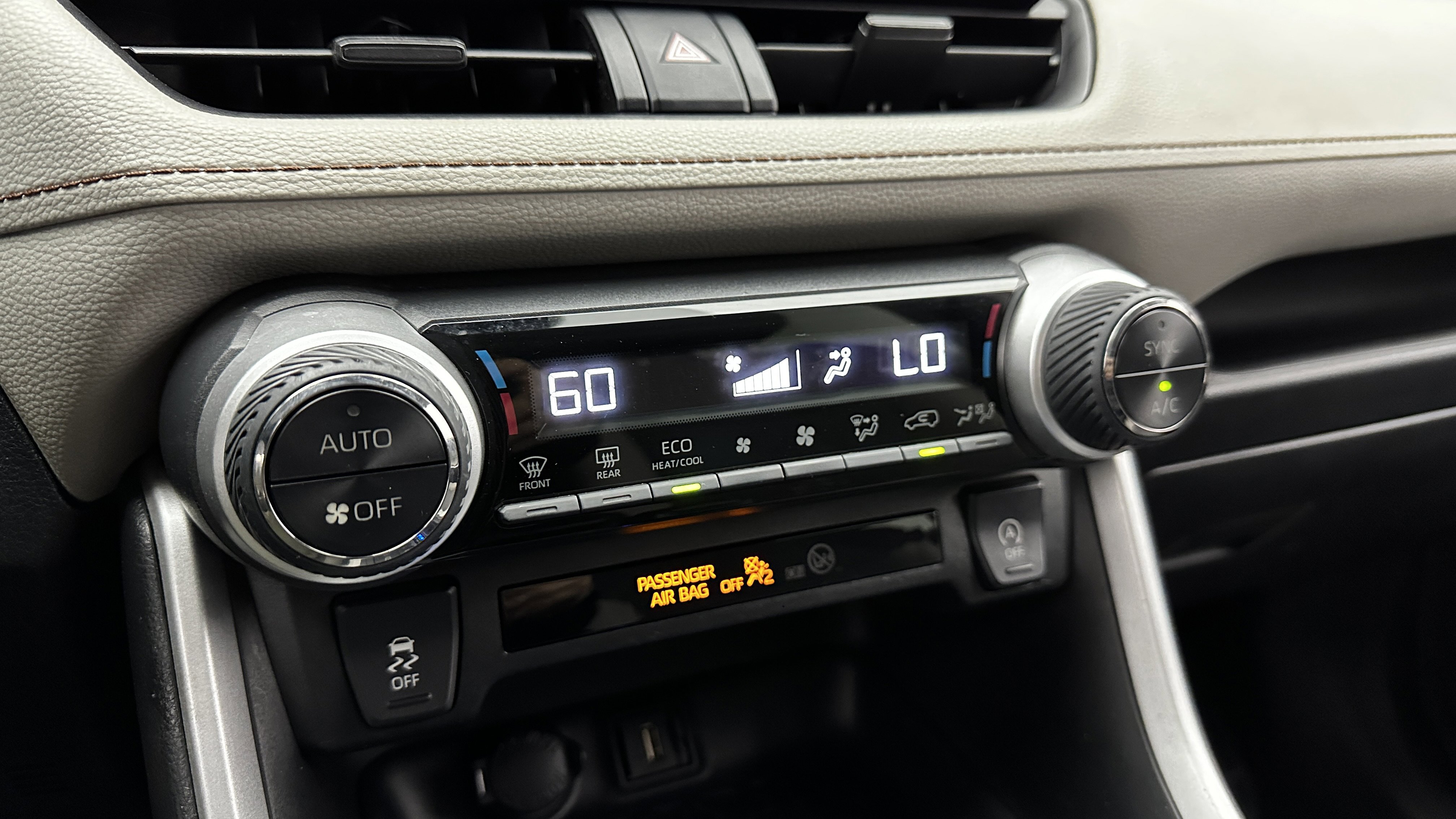 Used 2021 Toyota RAV4 XLE image 17