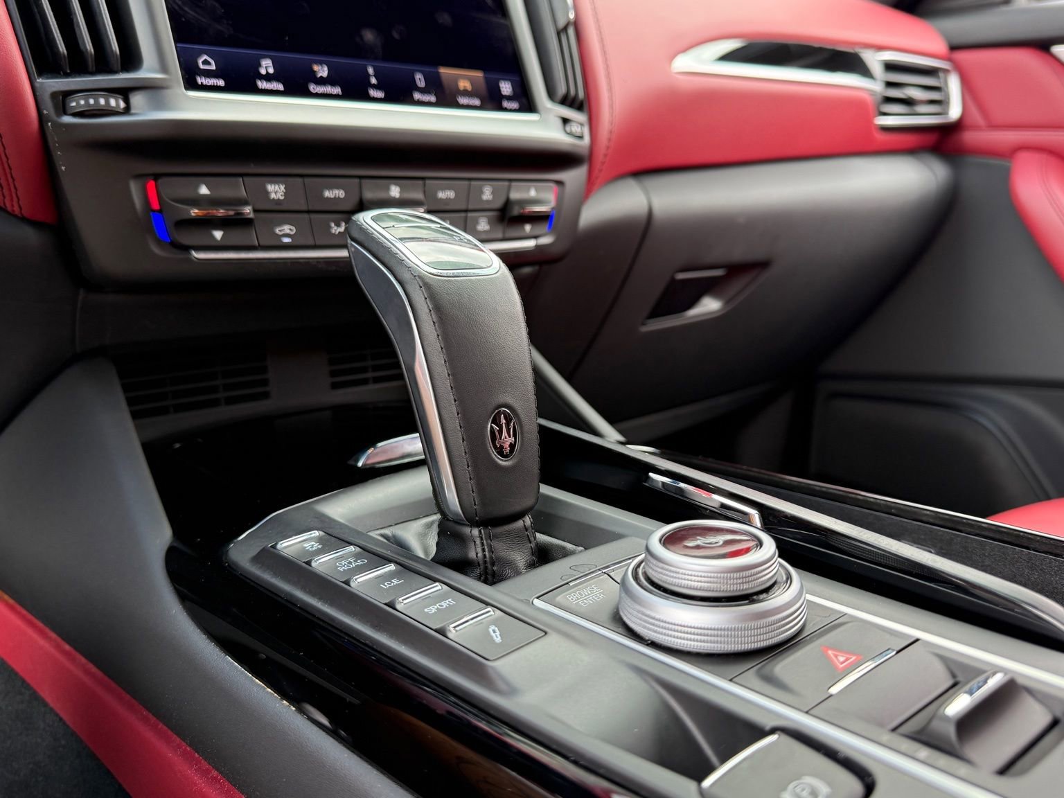 Used 2023 Maserati Levante GT image 19