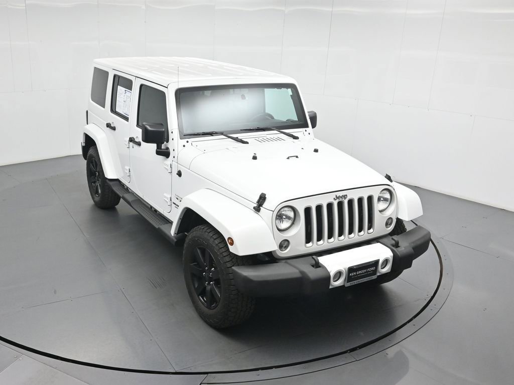 Used 2016 Jeep Wrangler Unlimited Sahara w/ Connectivity Group image 35
