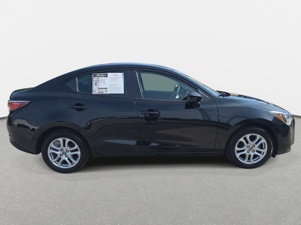 Used 2016 Scion iA FWD image 4