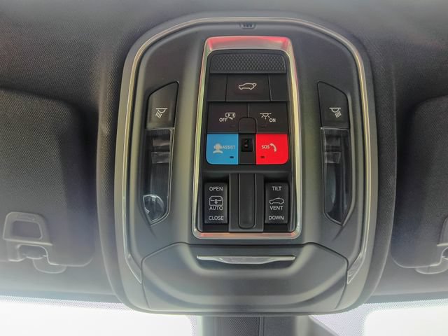 Used 2025 Jeep Grand Cherokee L Altitude RWD image 47