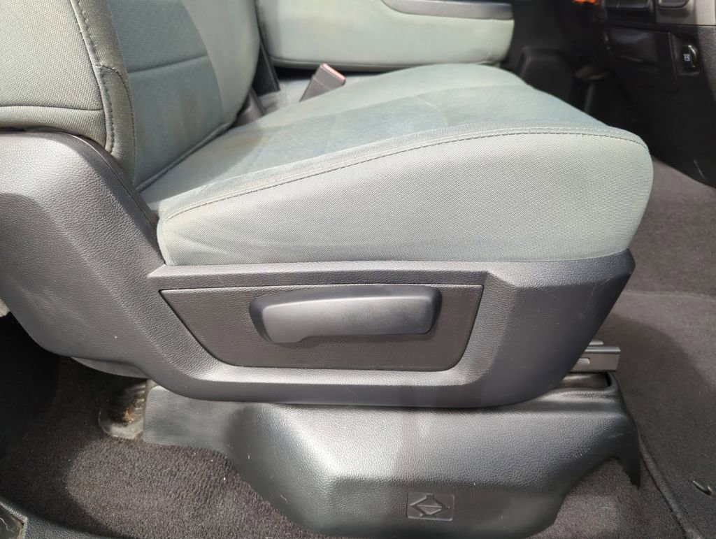 Used 2015 RAM 1500 Express RWD image 30