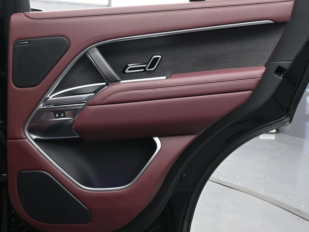 Used 2024 Land Rover Range Rover SE image 24