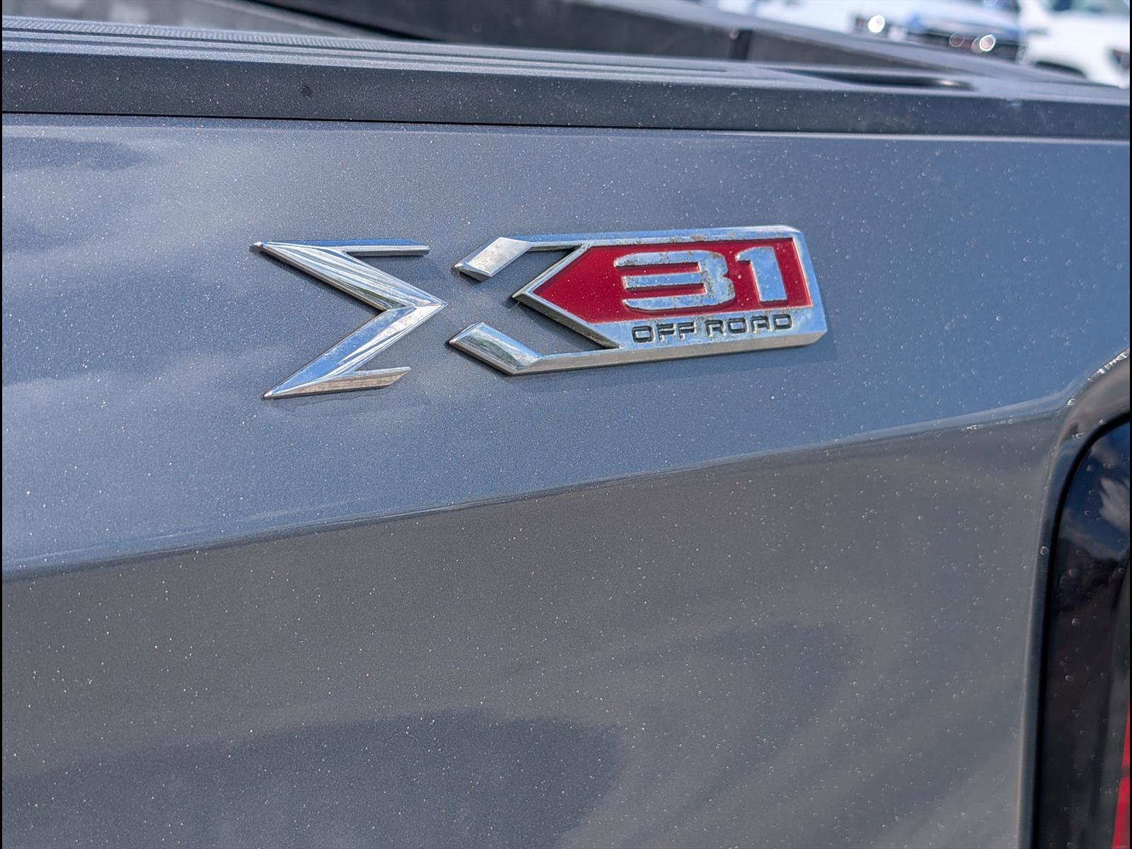 Used 2022 GMC Sierra 1500 SLT w/ SLT Convenience Package AWD/4WD image 24
