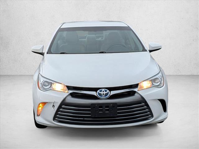 Used 2017 Toyota Camry LE image 2