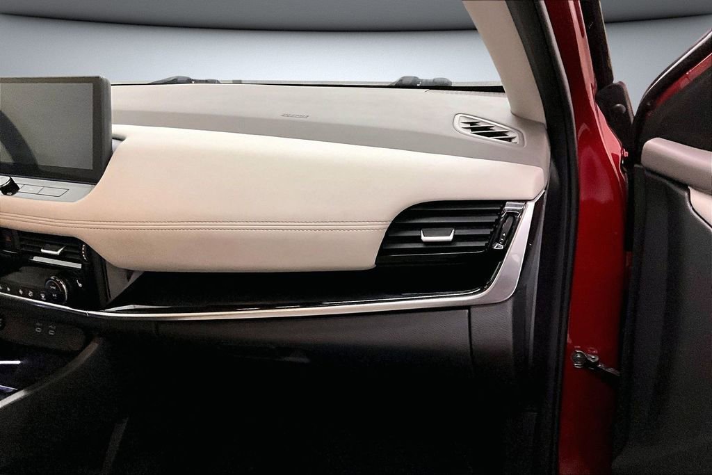 Used 2024 Nissan Rogue SL image 26