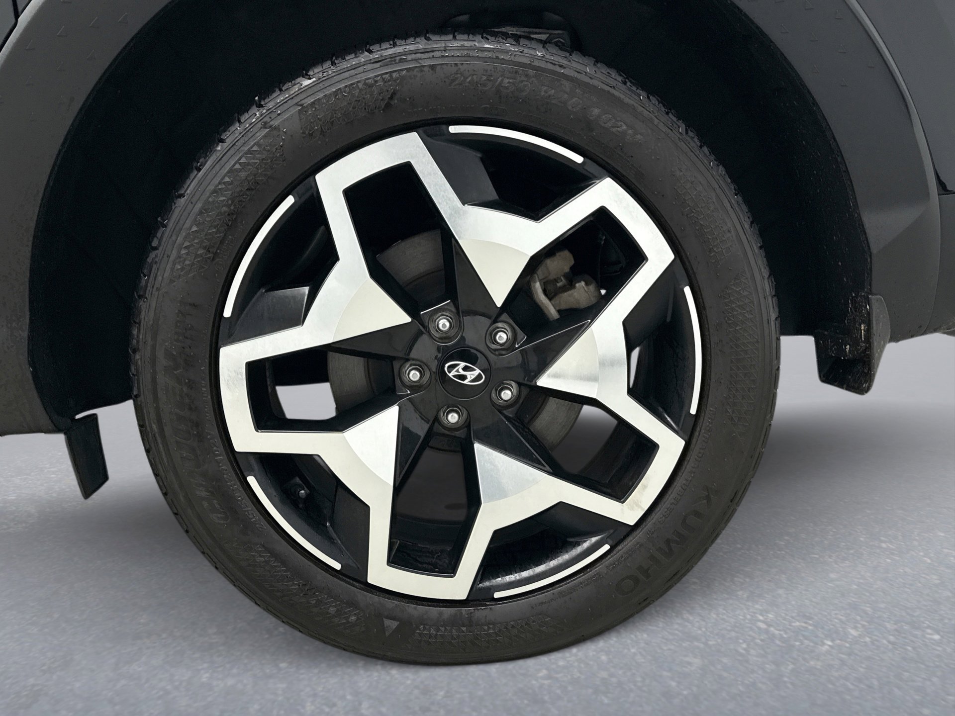 Used 2024 Hyundai Santa Cruz Limited image 28