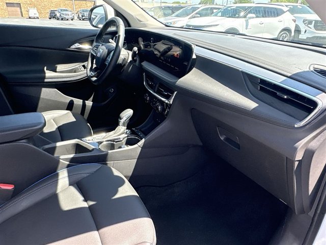 Certified 2025 Buick Encore GX Sport Touring w/ Comfort Package FWD image 27