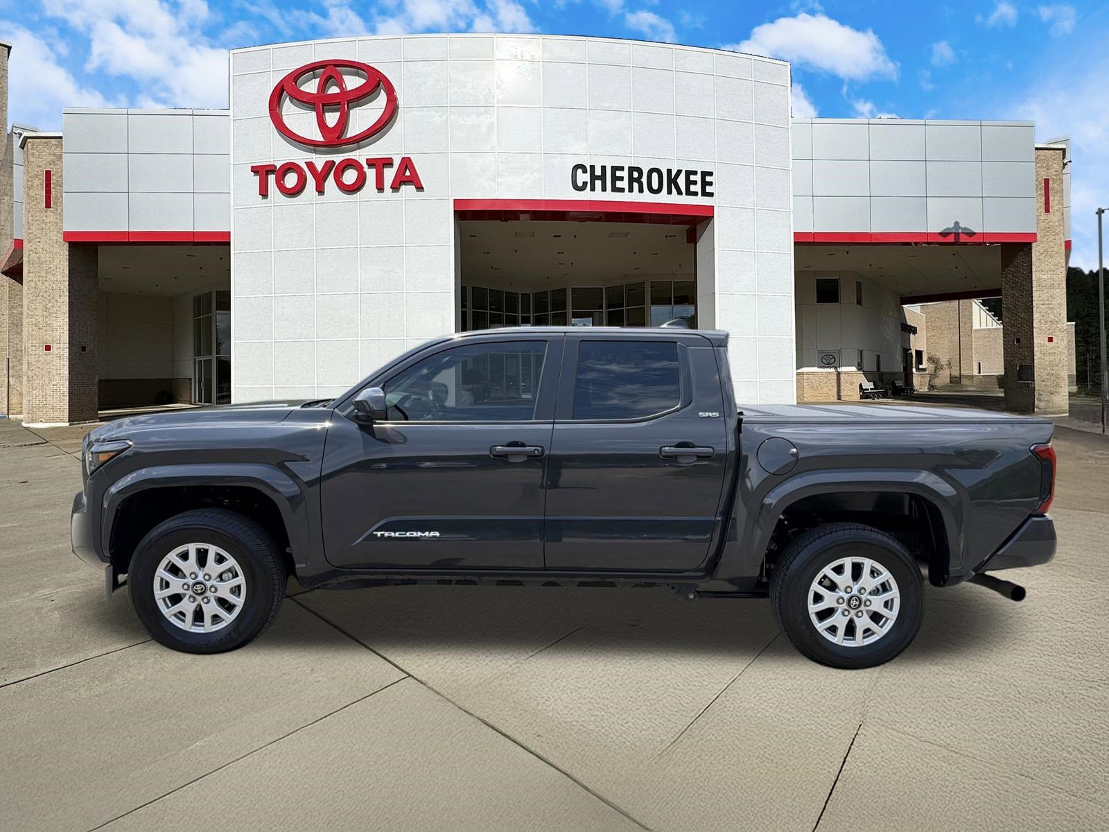 Used 2025 Toyota Tacoma SR5 AWD/4WD image 8