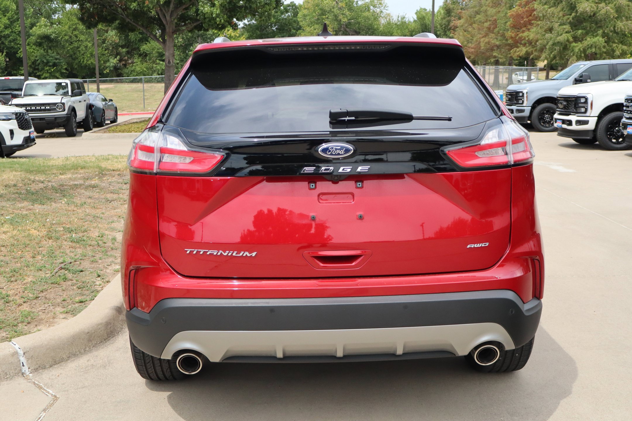 Used 2024 Ford Edge Titanium AWD/4WD image 4