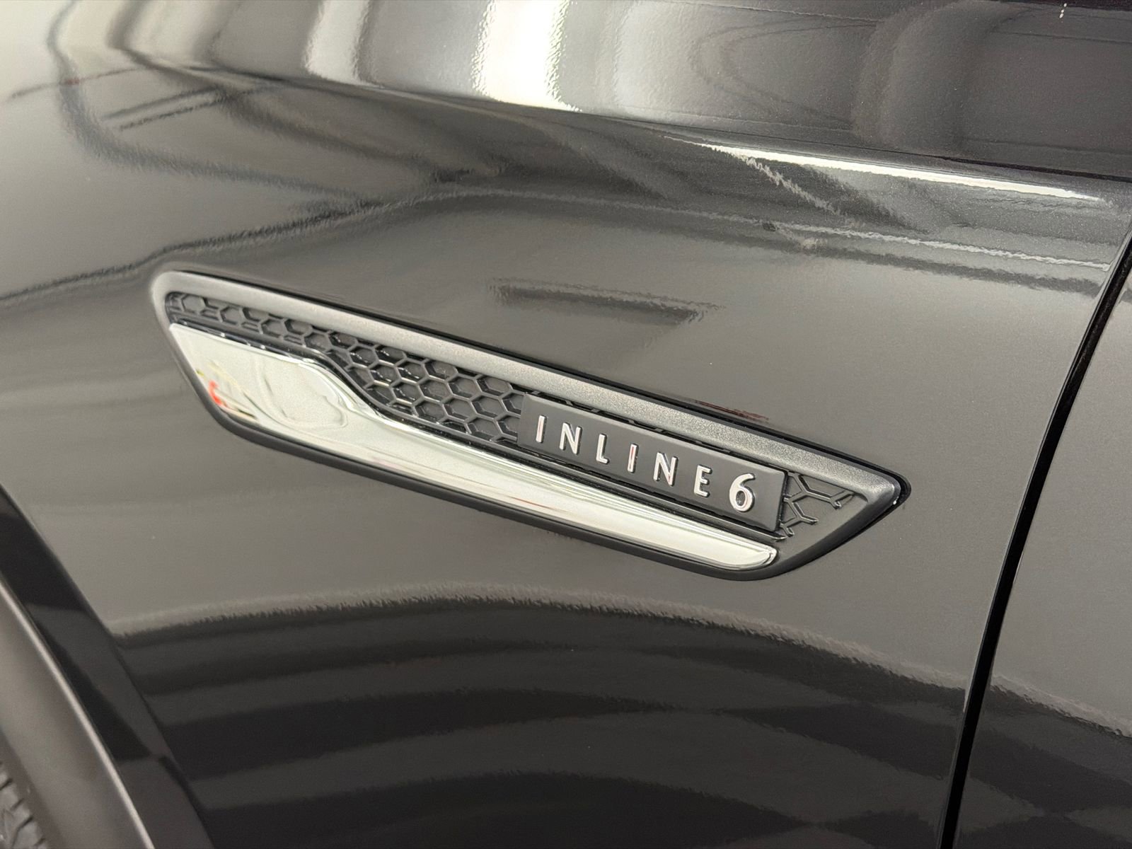 Used 2025 MAZDA CX-90 3.3 Turbo w/ Preferred Package image 15