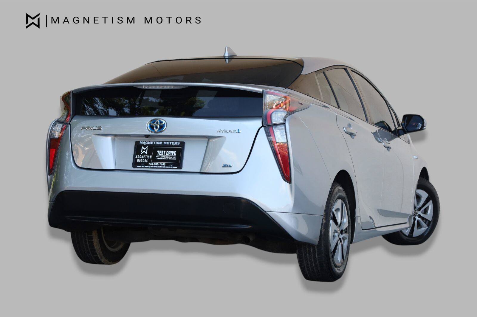 Used 2017 Toyota Prius Two FWD image 9
