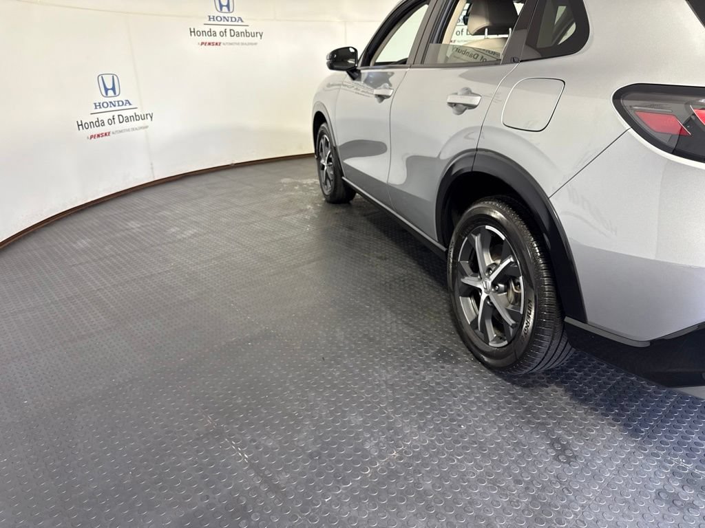 Used 2025 Honda HR-V EX-L image 11
