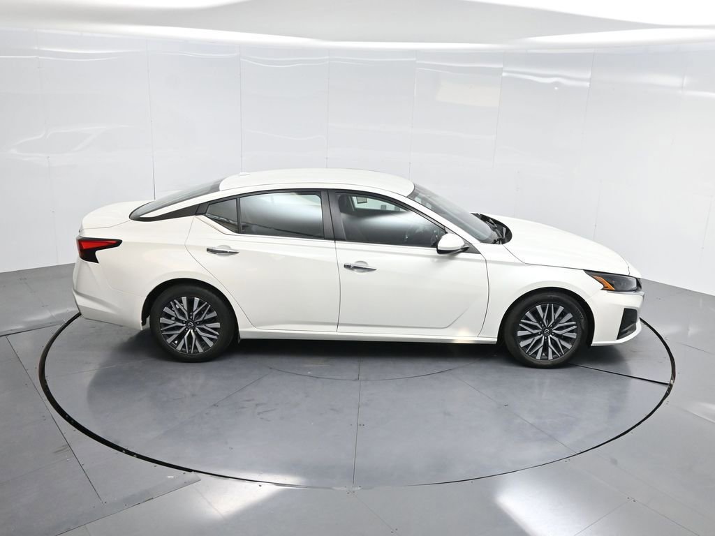 Used 2023 Nissan Altima 2.5 SV image 68