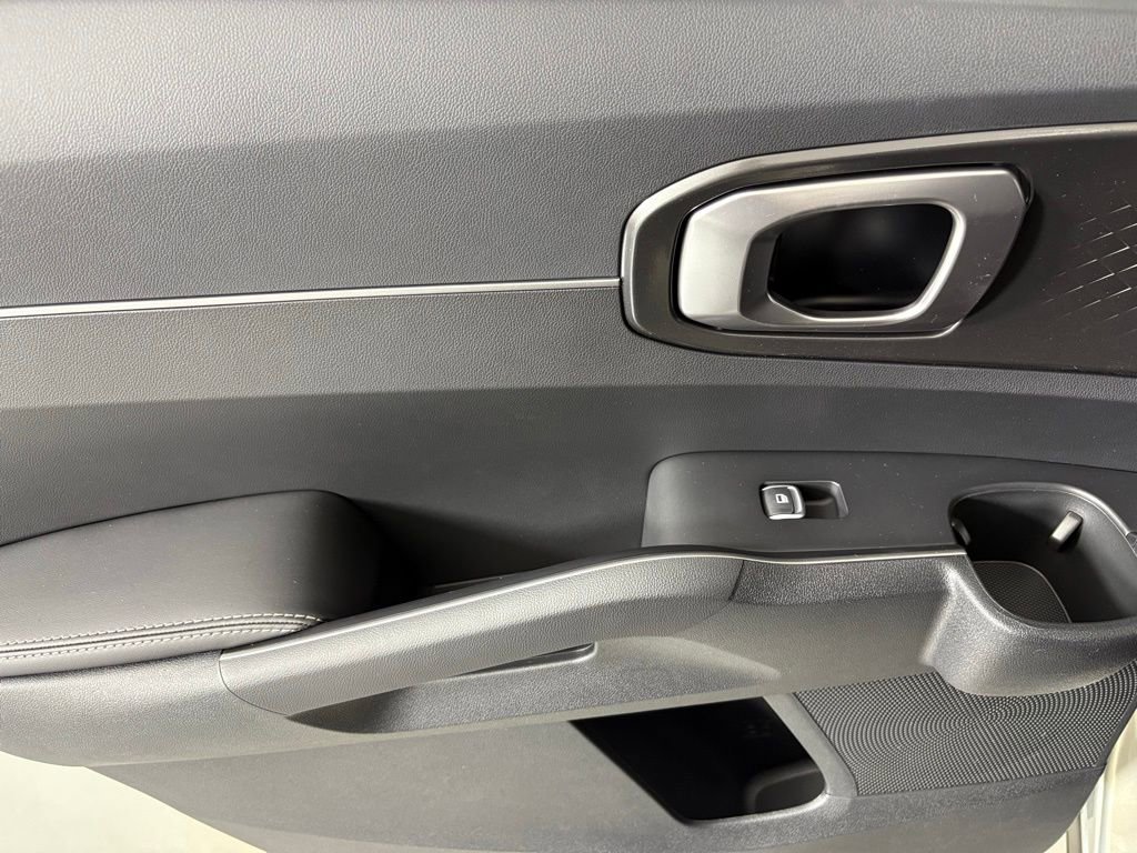 New 2026 Kia Sorento LX FWD image 35