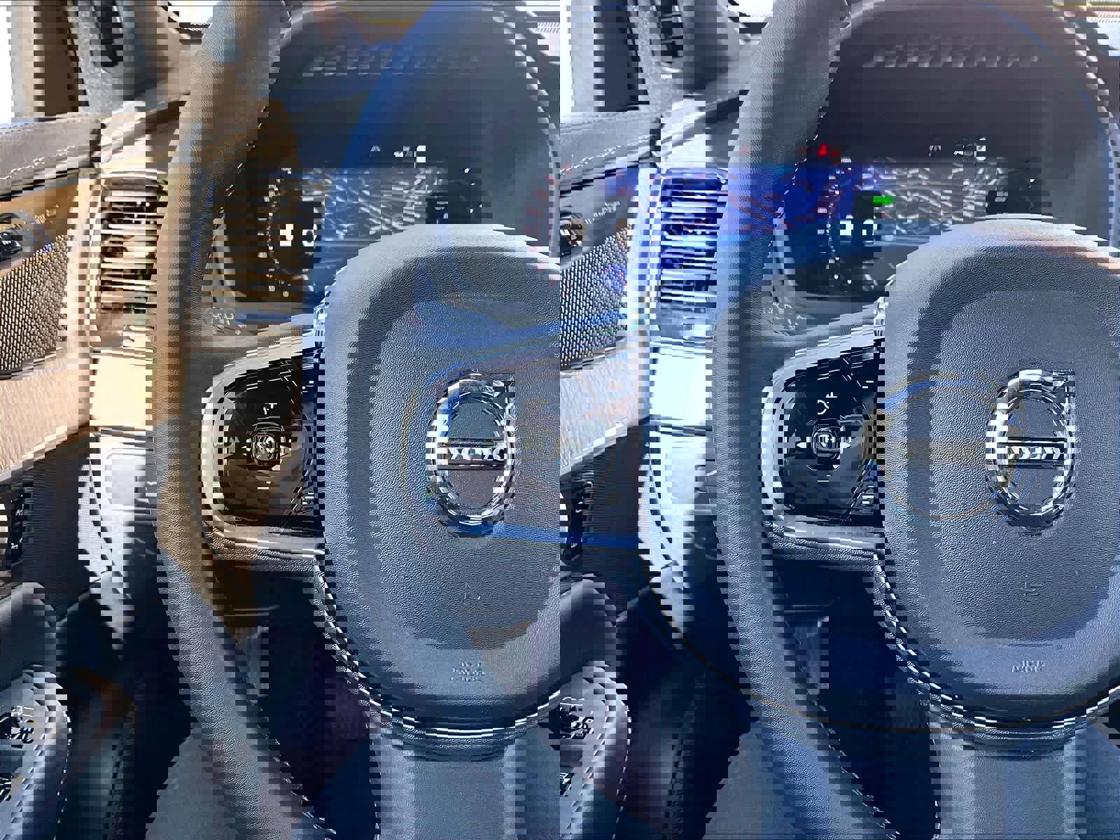 Used 2024 Volvo XC90 T8 Ultimate w/ Protection Package Premier image 21