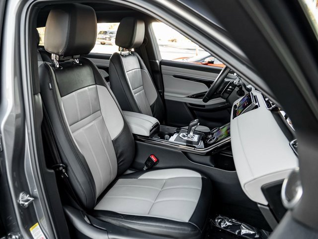 Used 2022 Land Rover Range Rover Evoque R-Dynamic SE image 26