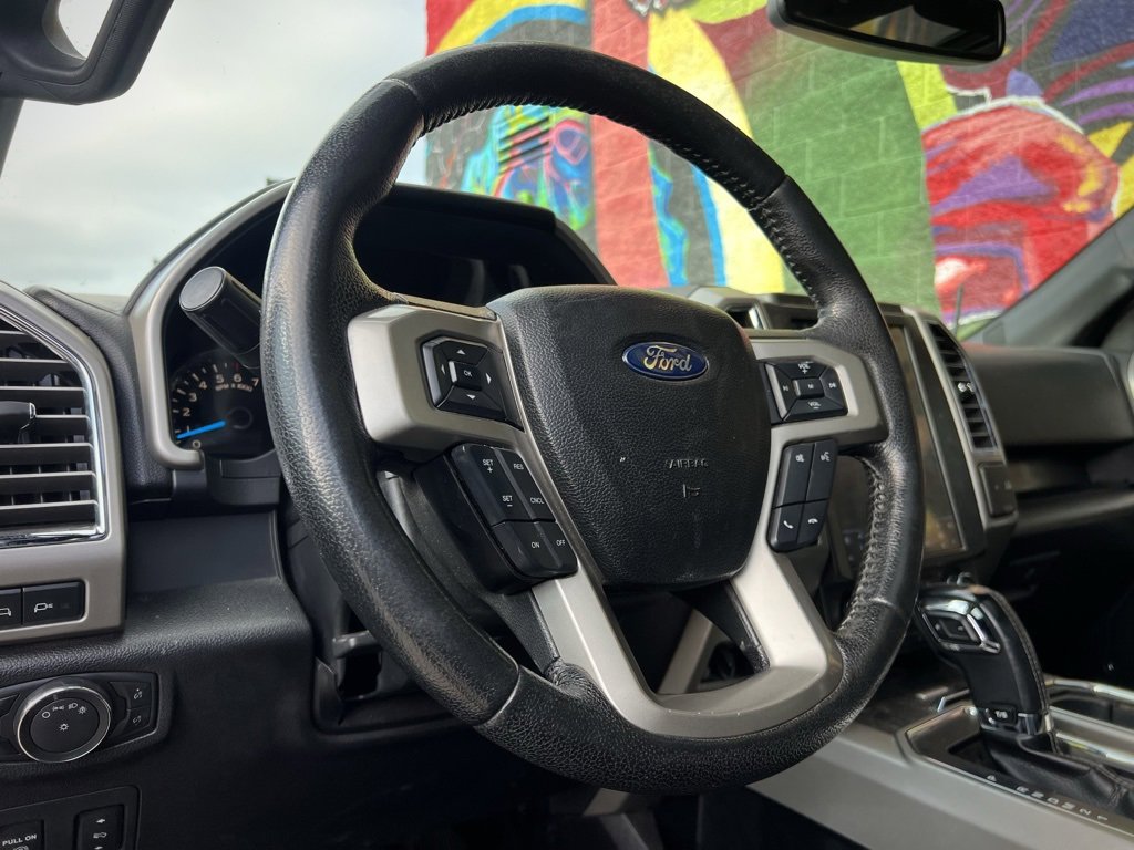 Used 2015 Ford F150 Lariat image 27