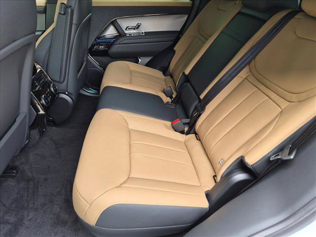 New 2027 Land Rover Range Rover Sport Dynamic SE AWD/4WD image 15