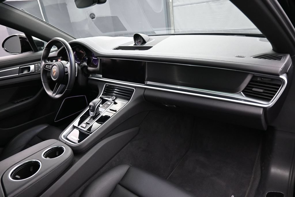 Certified 2023 Porsche Panamera 4 Platinum Edition AWD/4WD image 31
