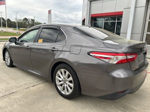 Used 2019 Toyota Camry LE image 4