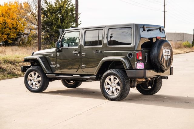 Used 2016 Jeep Wrangler Unlimited Sahara w/ Max Tow Package image 40